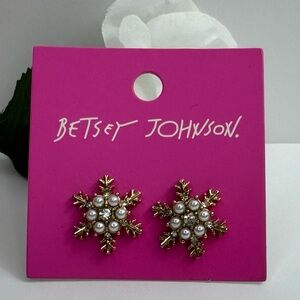Betsey Johnson Gold Tone Snowflake Pearl Earrings
